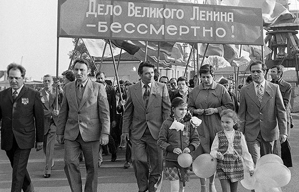 Советский Первомай: хроника за 66 лет Советский Первомай: хроника за 66 лет