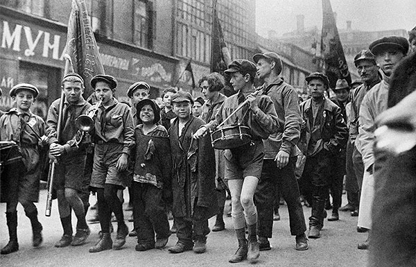 Советский Первомай: хроника за 66 лет Советский Первомай: хроника за 66 лет