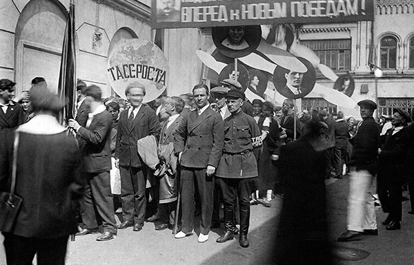 Советский Первомай: хроника за 66 лет Советский Первомай: хроника за 66 лет