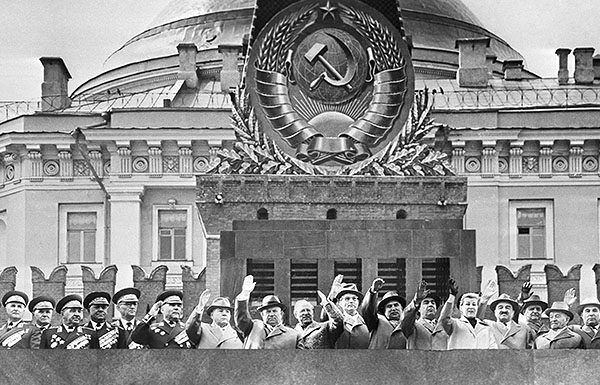 Советский Первомай: хроника за 66 лет Советский Первомай: хроника за 66 лет