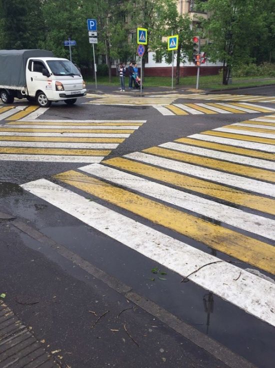Суровые российские пешеходные переходы