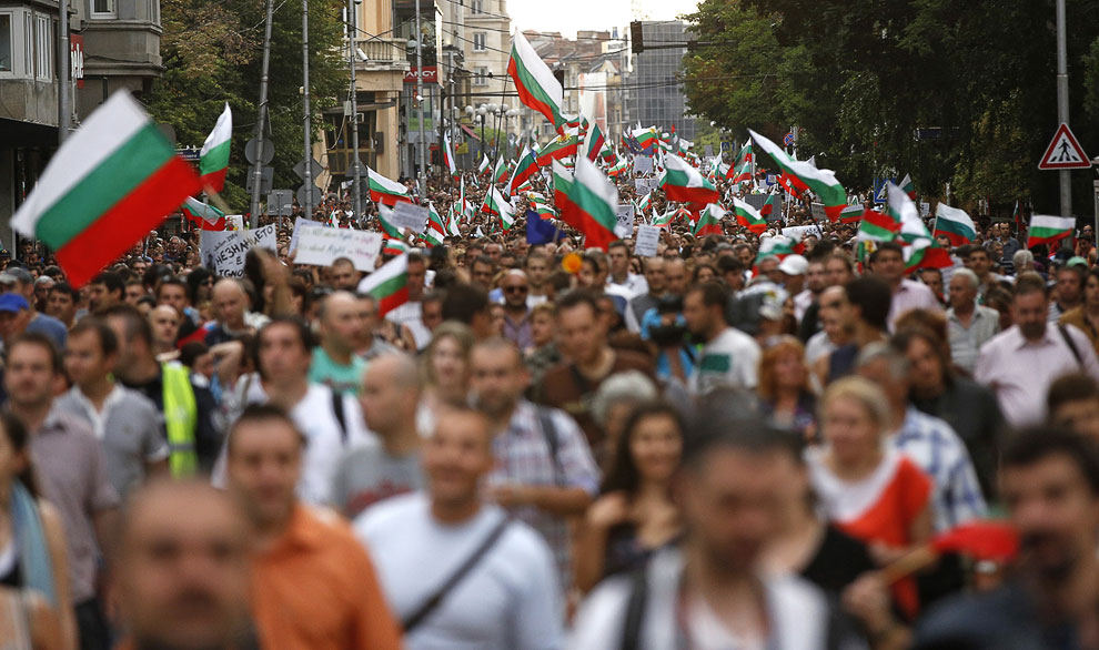 Протестующий мир Протестующий мир