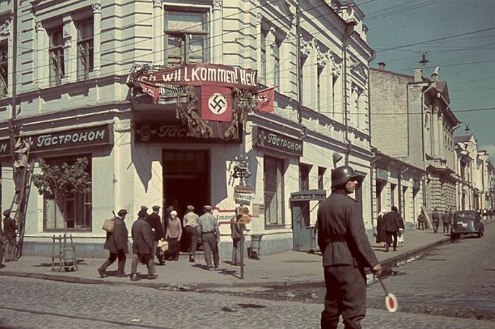 Советские города в немецкой оккупации Советские города в немецкой оккупации