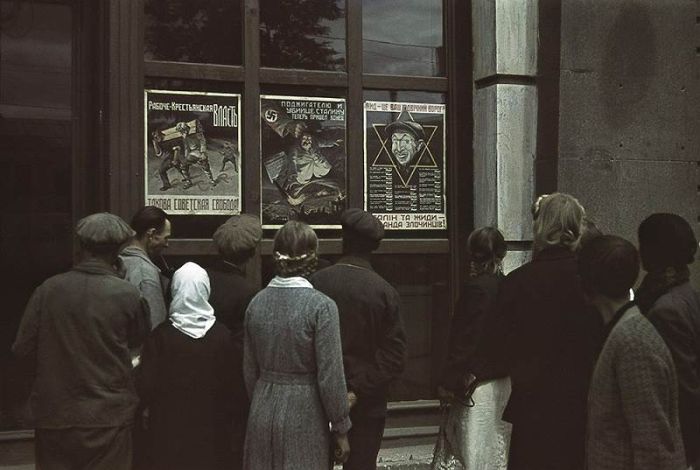 Советские города в немецкой оккупации Советские города в немецкой оккупации