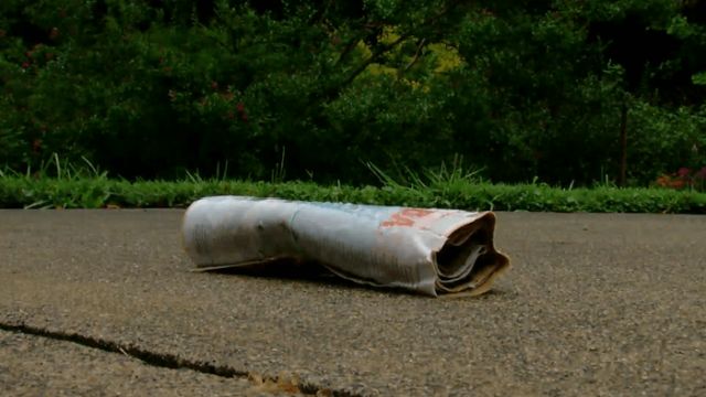 Мужчина чуть не сошел с ума, пытаясь вычислить загадочного "почтальона"