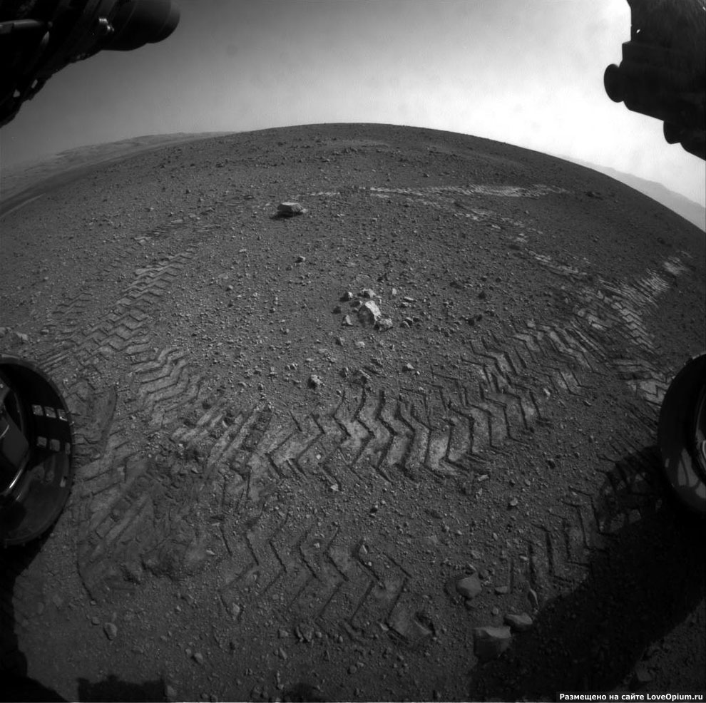 Марсоход Curiosity: первые дни на Марсе (17 фото) Марсоход Curiosity: первые дни на Марсе (17 фото)