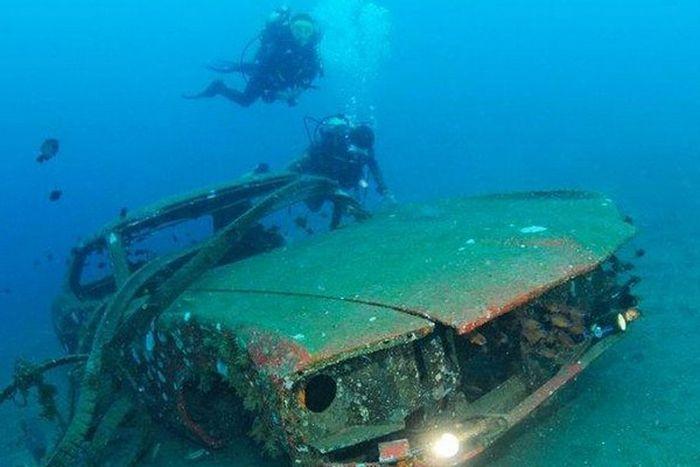 Рифы из затопленных автомобилей (28 фото)
