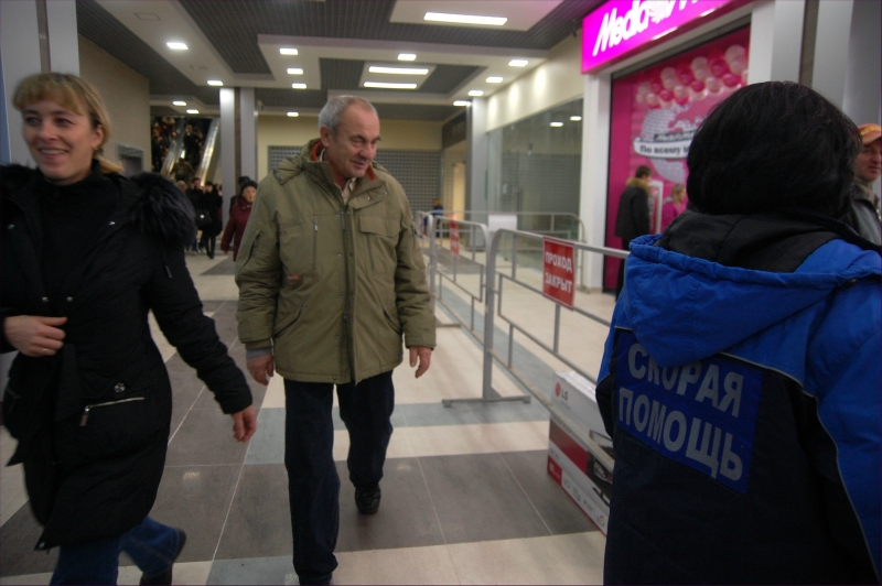 “Черная пятница” по-русски: Потреблядство в Белгороде (28 фото) “Черная пятница” по-русски: Потреблядство в Белгороде (28 фото)