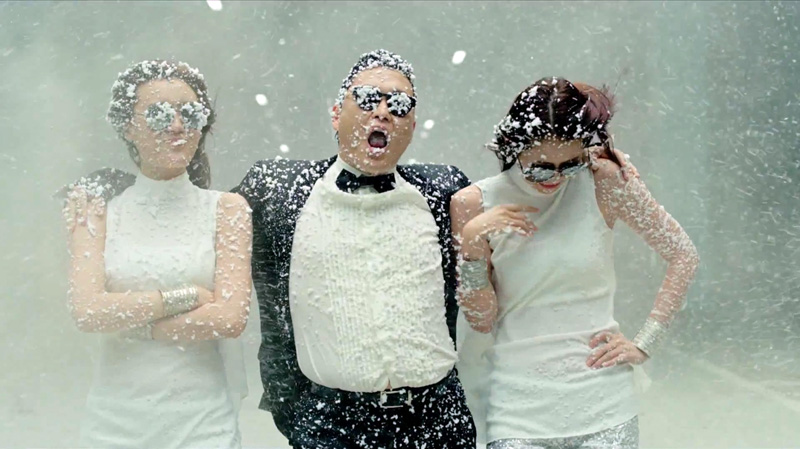 Самое популярное видео на YouTube – Gangnam Style (13 фото) Самое популярное видео на YouTube – Gangnam Style (13 фото)