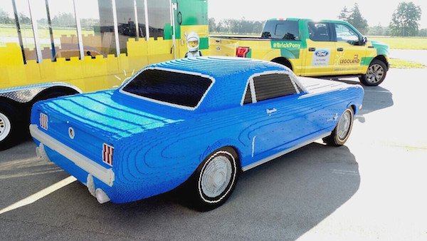 Потрясающие творения из LEGO, созданные в натуральную величину Потрясающие творения из LEGO, созданные в натуральную величину