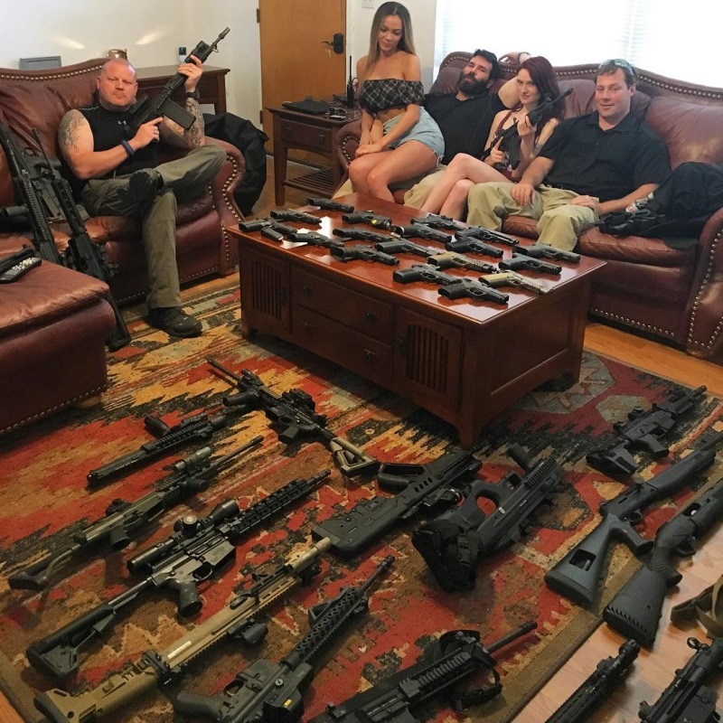 18 фото из жизни самого эксцентричного миллионера США 18 фото из жизни самого эксцентричного миллионера США