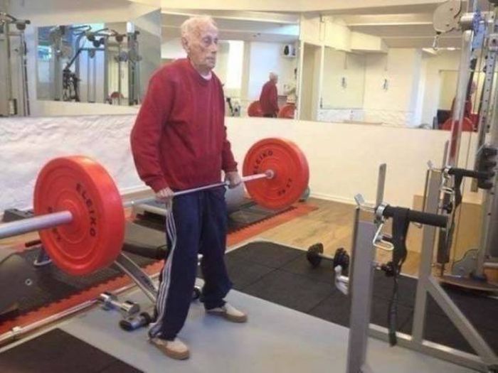 Люди демонстрируют свои таланты