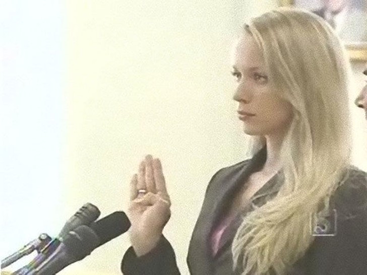 15 самых развратных учительниц Америки, осужденных за секс с учениками 15 самых развратных учительниц Америки, осужденных за секс с учениками