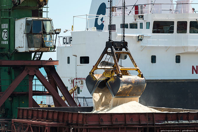 Новороссийский морской порт – самый большой порт России