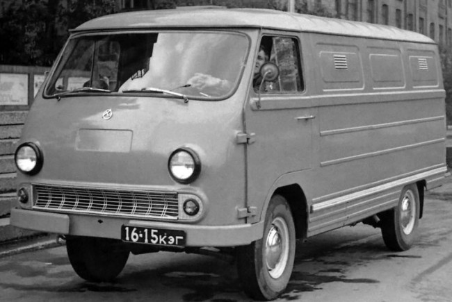 История главного минивэна Советского Союза (13 фото) История главного минивэна Советского Союза (13 фото)