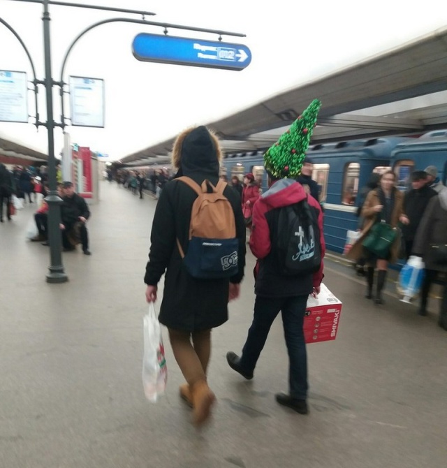 Модники и модницы из нашего метро