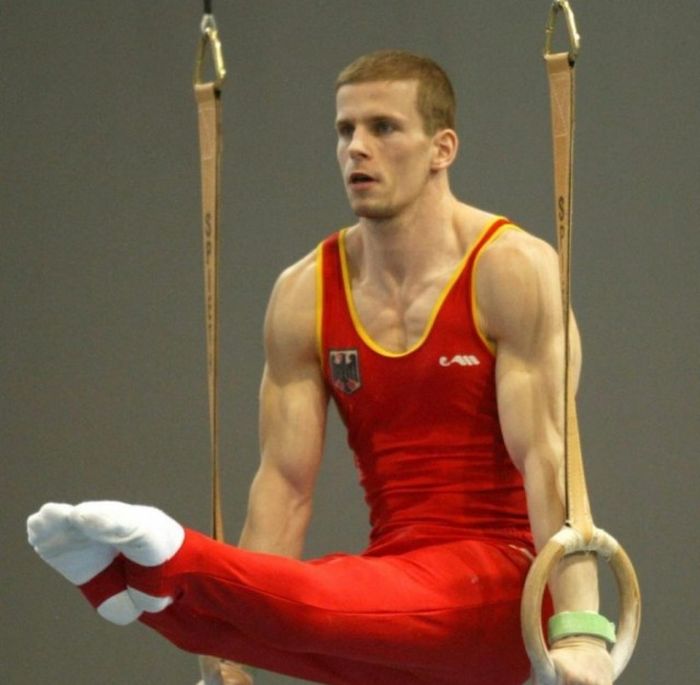 Спортсмены, жизнь которых сломали страшные травмы Спортсмены, жизнь которых сломали страшные травмы