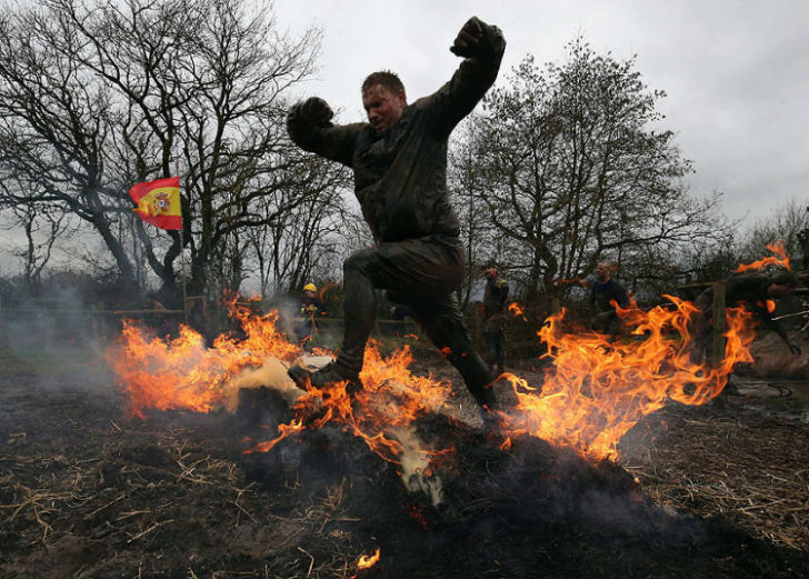 Самые суровые и опасные для жизни соревнования Tough Guy 2016 Самые суровые и опасные для жизни соревнования Tough Guy 2016