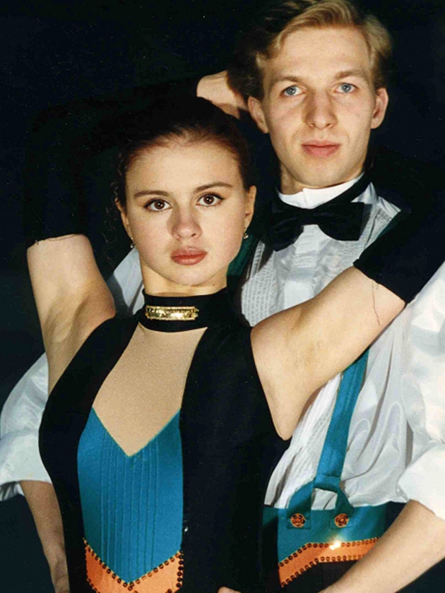 Как менялся стиль Анны Семенович с 1996 года и по наши дни Как менялся стиль Анны Семенович с 1996 года и по наши дни