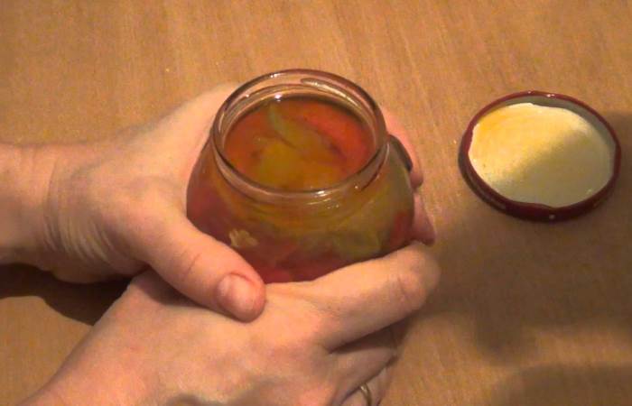 Самые эффективные способы открыть банку с заворачивающейся крышкой Самые эффективные способы открыть банку с заворачивающейся крышкой
