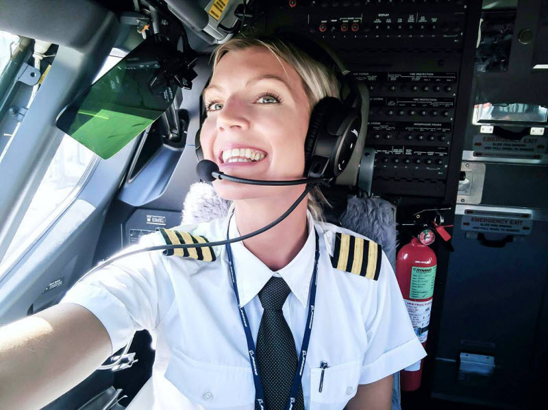 Мария Петтерссон — гламурная девушка-пилот Boeing 737 Мария Петтерссон — гламурная девушка-пилот Boeing 737