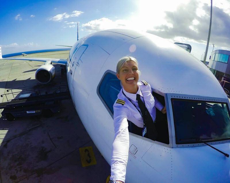 Мария Петтерссон — гламурная девушка-пилот Boeing 737 Мария Петтерссон — гламурная девушка-пилот Boeing 737
