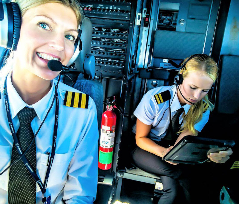 Мария Петтерссон — гламурная девушка-пилот Boeing 737 Мария Петтерссон — гламурная девушка-пилот Boeing 737