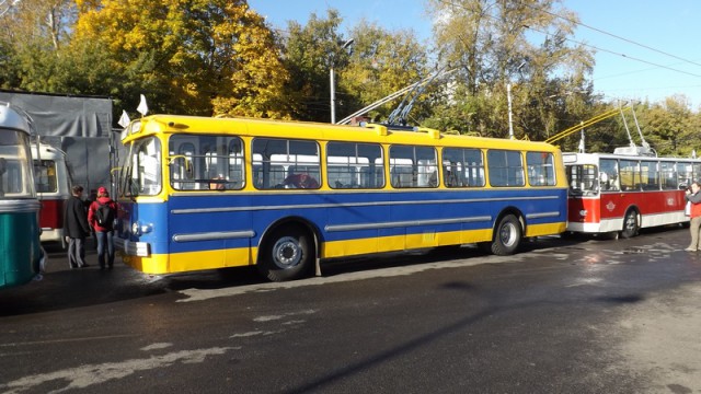 83 года московскому троллейбусу. Фоторепортаж