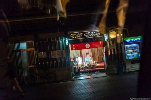 «Квартал красных фонарей» в японской Осаке «Квартал красных фонарей» в японской Осаке