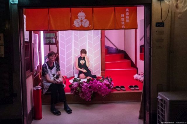 «Квартал красных фонарей» в японской Осаке «Квартал красных фонарей» в японской Осаке
