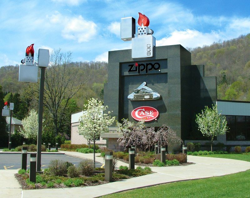 Не откажет никогда. История Zippo Не откажет никогда. История Zippo