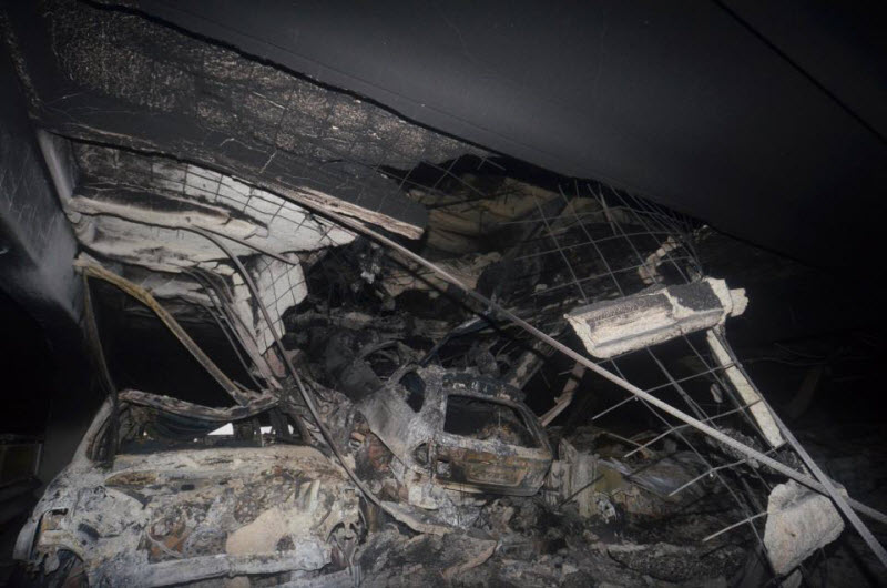 До 1600 автомобилей сожжены до тла на многоэтажной парковке в Ливерпуле