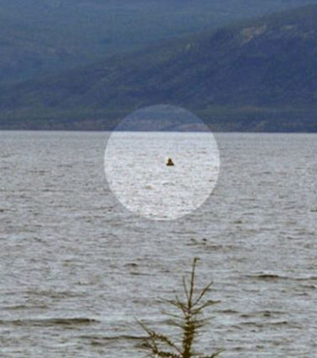 Самые загадочные водоемы из разных уголков планеты Самые загадочные водоемы из разных уголков планеты