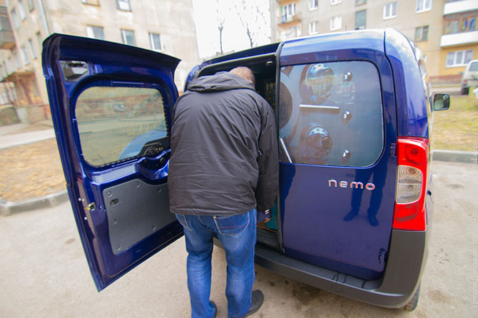 Как происходит аварийное вскрытие дверей Как происходит аварийное вскрытие дверей