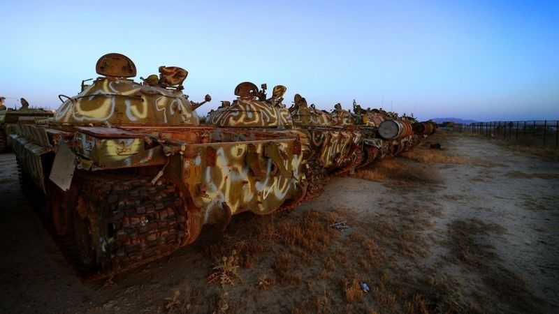 Военная техника, проглоченная дикой природой