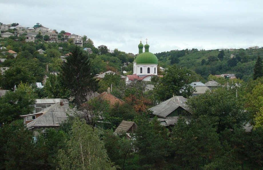 Цыганская столица мира: молдавский городок, где местные жители выставляют напоказ свое богатство Цыганская столица мира: молдавский городок, где местные жители выставляют напоказ свое богатство