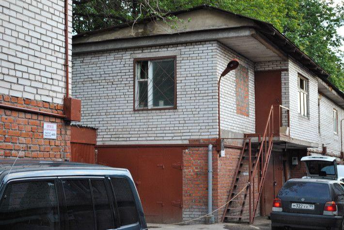 Как устроено жилье построенное в московских гаражах Как устроено жилье построенное в московских гаражах