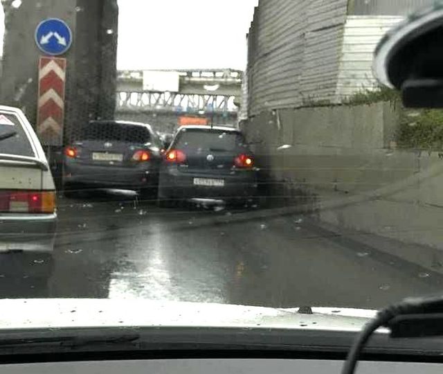 Женщины рулем
