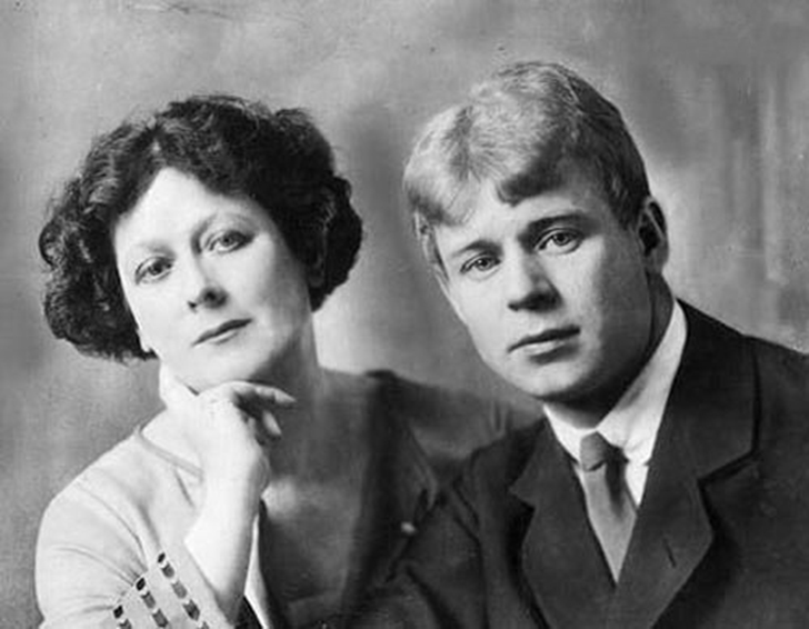 История жизни Сергея Есенина История жизни Сергея Есенина