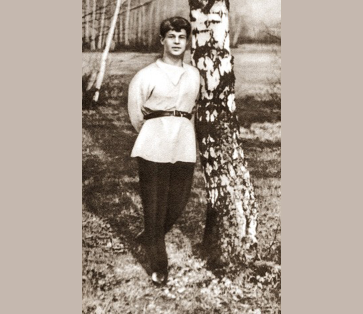 История жизни Сергея Есенина История жизни Сергея Есенина