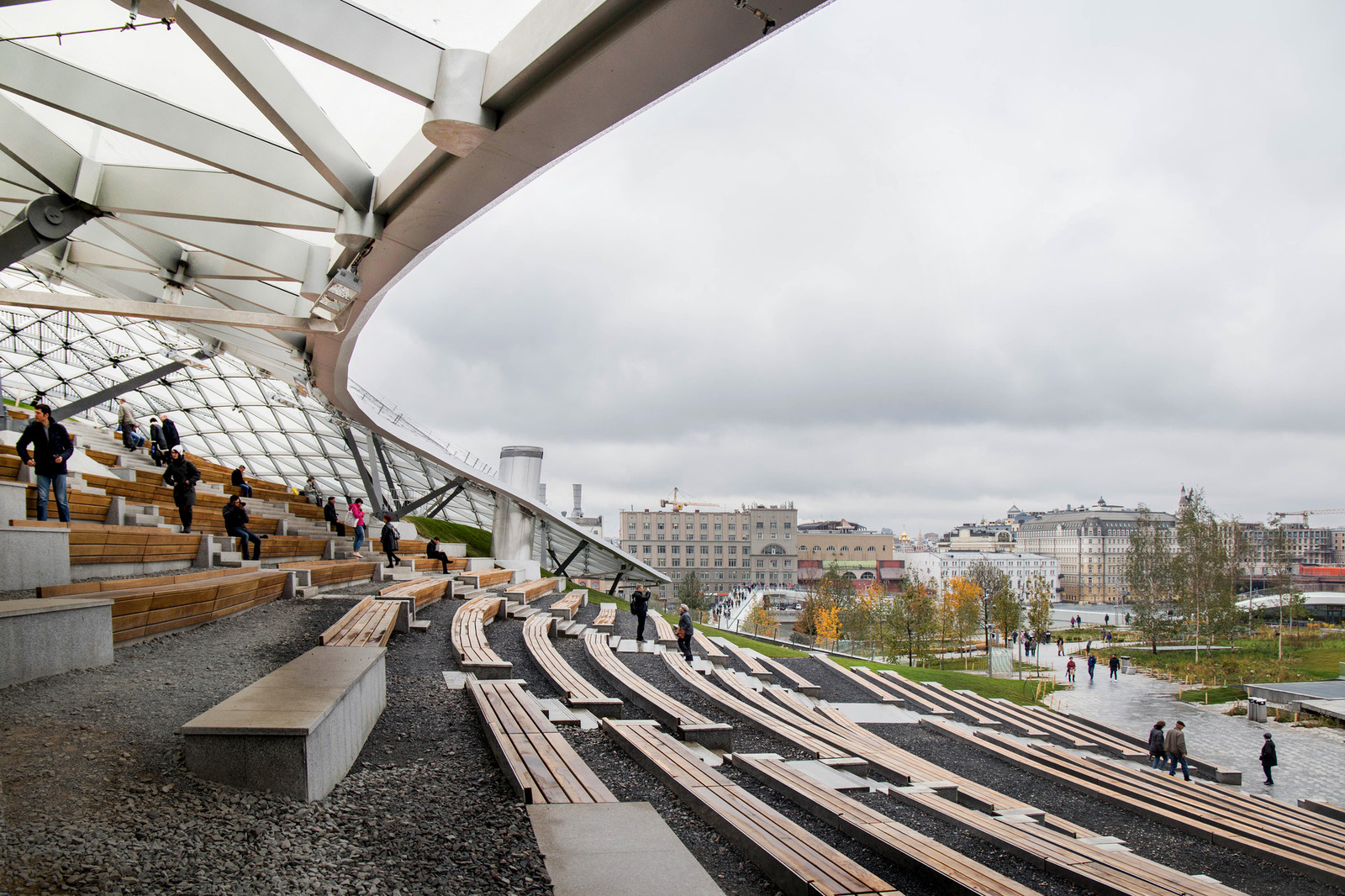 Прогулка по московскому парку «Зарядье» Прогулка по московскому парку «Зарядье»