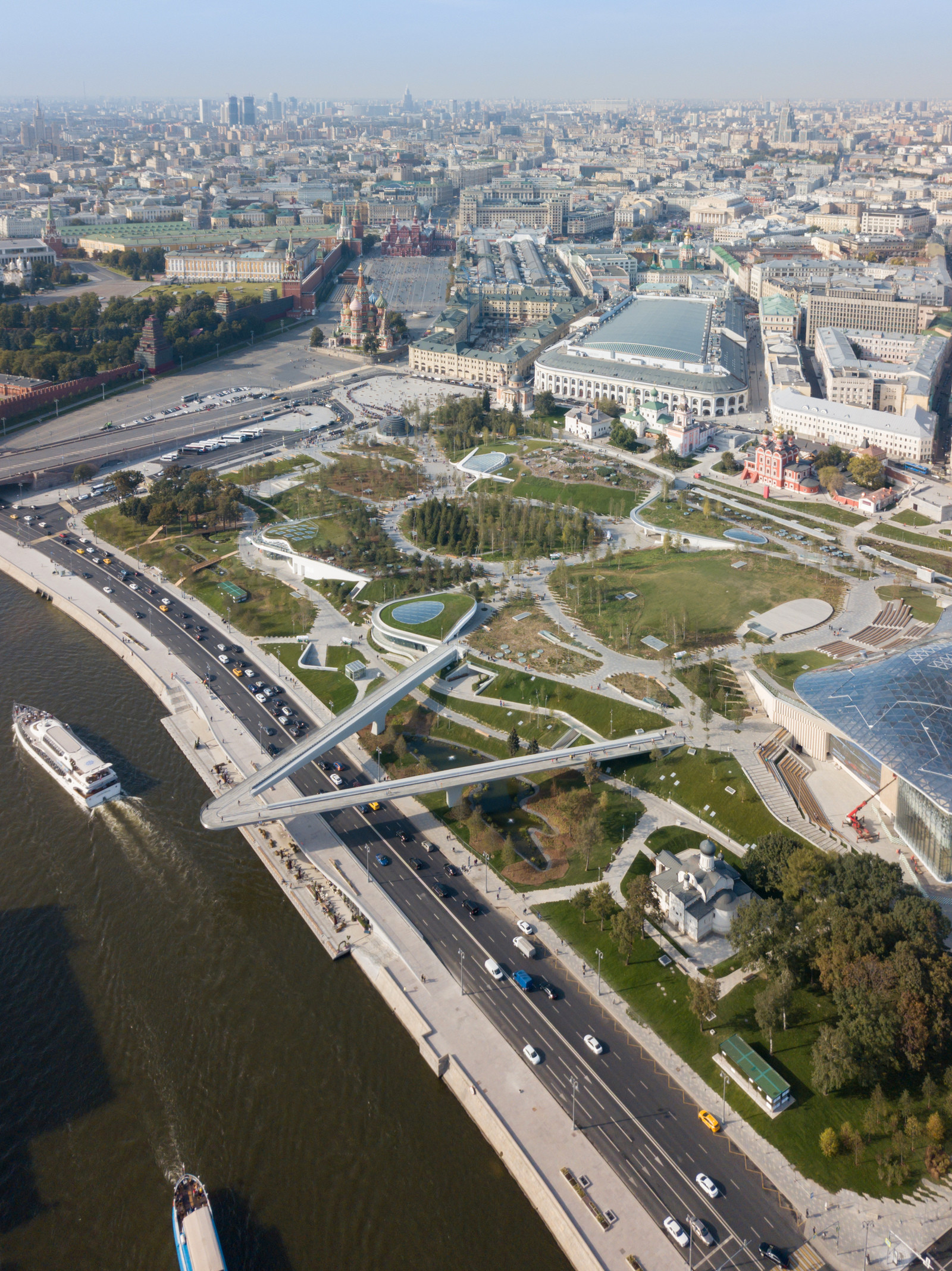 Прогулка по московскому парку «Зарядье» Прогулка по московскому парку «Зарядье»