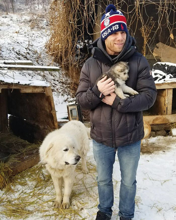 Олимпийский спортсмен спасает собак в Южной Корее Олимпийский спортсмен спасает собак в Южной Корее