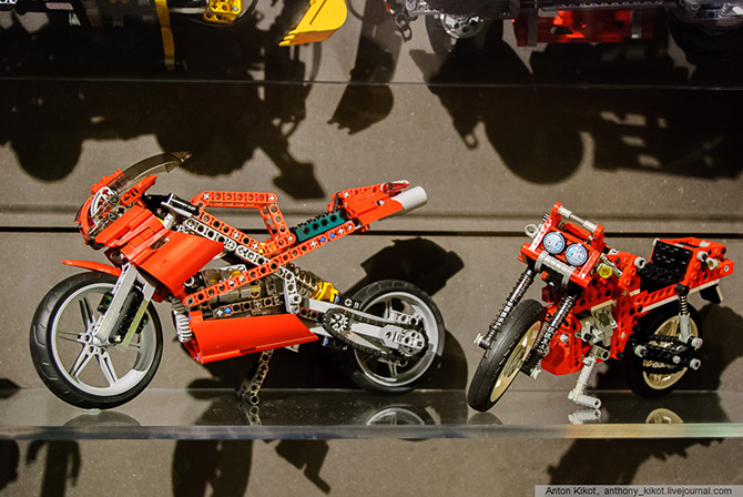 Музей LEGO – история «кубиков с пупырышками» Музей LEGO – история «кубиков с пупырышками»