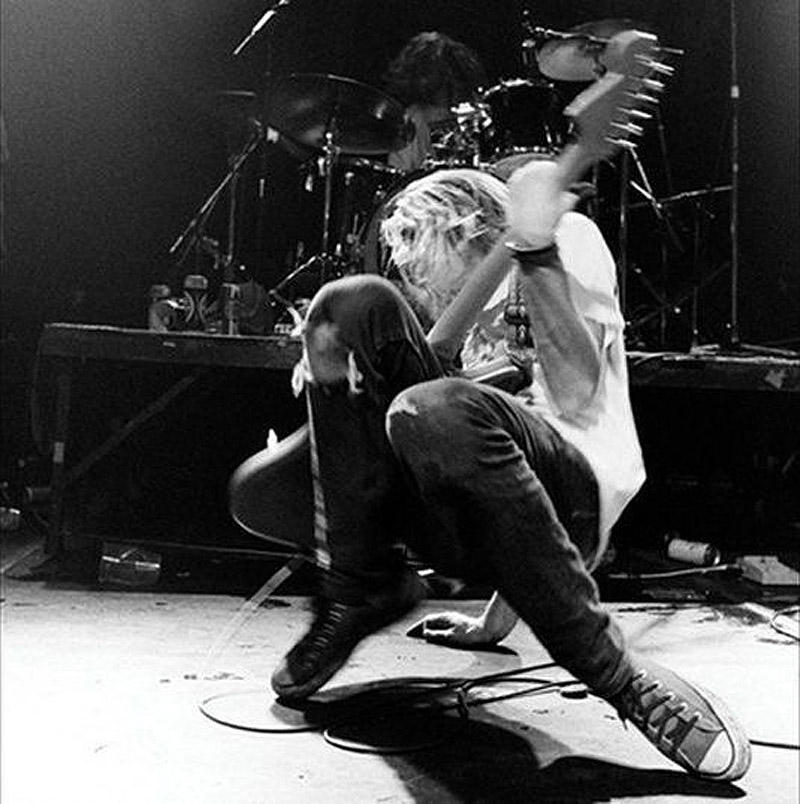 Становление группы Nirvana в ранее не публиковавшихся фотографиях Становление группы Nirvana в ранее не публиковавшихся фотографиях