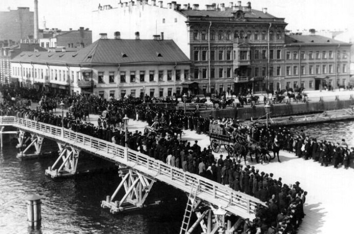 Загадка обрушения Египетского моста в Петербурге, или Легенда о пророчестве сфинксов Загадка обрушения Египетского моста в Петербурге, или Легенда о пророчестве сфинксов