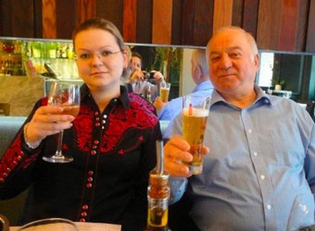 Великобритания официально назвала подозреваемых в отравлении Скрипалей Великобритания официально назвала подозреваемых в отравлении Скрипалей