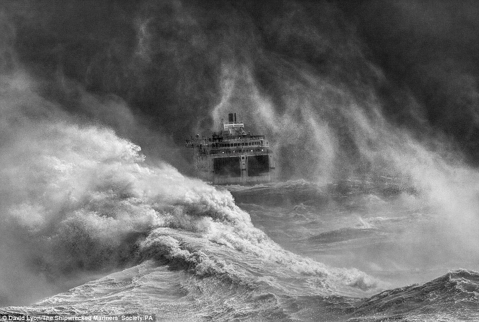 Лучшие работы конкурса фотографий, сделанных на побережьях Великобритании Лучшие работы конкурса фотографий, сделанных на побережьях Великобритании