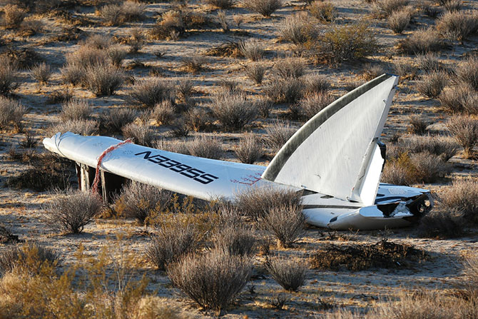 Прогулка по месту крушения американского SpaceShipTwo Прогулка по месту крушения американского SpaceShipTwo