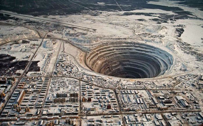 Заброшенные места, которые надолго врезаются в память